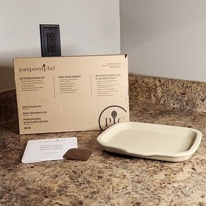 Pampered Chef Small Stone Bar Pan